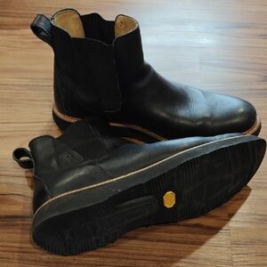 Stylish Black Leather Chelsea Boots